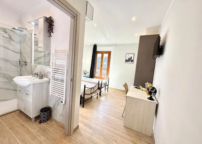 Portico - A Stone's Throw From Piazza Maggiore Daire *