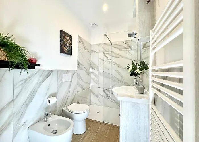 Portico - A Stone's Throw From Piazza Maggiore Apartment